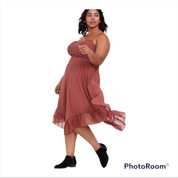 TORRID Rose Pink Chiffon Lace Handkerchief Midi Dress Size 2, 2X, XXL - Picture 2 of 10